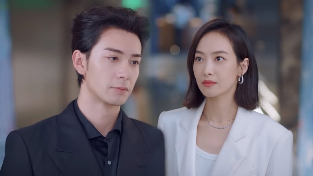 لا يستطيع أن ينسى حبه الأول ويهتم بها سرًا ولكنه يرفض الاعتراف💖مشهد رومانسي من “عزيزتنا المترجمة” لا يستطيع أن ينسى حبه الأول ويهتم بها سرًا ولكنه يرفض الاعتراف💖مشهد رومانسي من "عزيزتنا المترجمة"