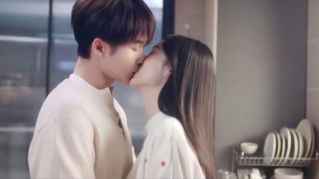 المطبخ هو مكاني المفضل لاني افعل ما اريد معكِ  ( احبني و احب صوتي )