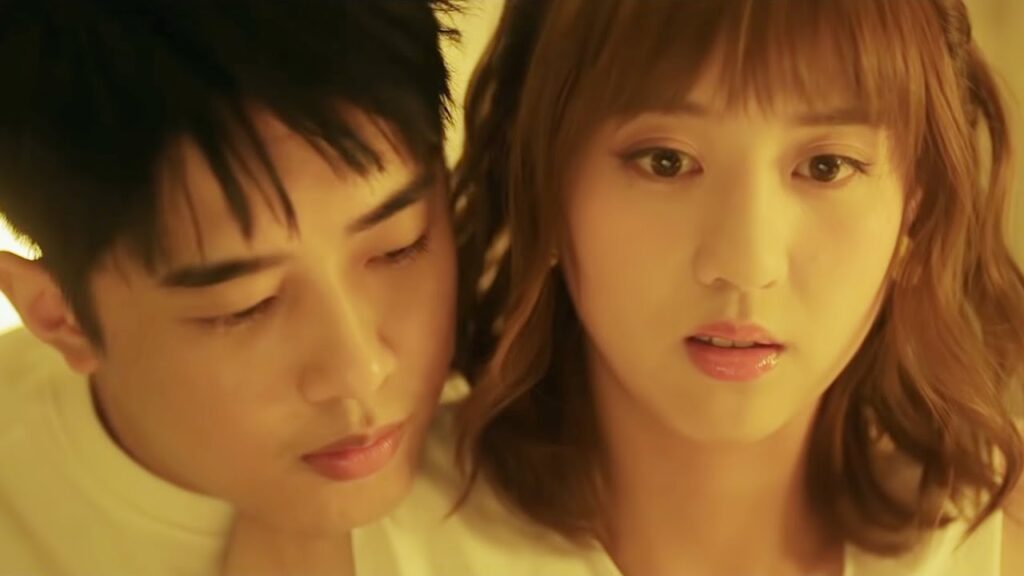 تجد حبيبها ثملًا فتأخذه إلى فندق ويقضيان ليلة معًا❤️مشهد رومانسي من “حبك ينيرني” تجد حبيبها ثملًا فتأخذه إلى فندق ويقضيان ليلة معًا❤️مشهد رومانسي من "حبك ينيرني"