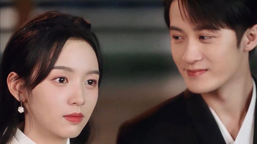 يحدق بها و كأنها اغلـى ما يـملك ( احبني و احب صوتي ) يحدق بها و كأنها اغلـى ما يـملك ( احبني و احب صوتي )