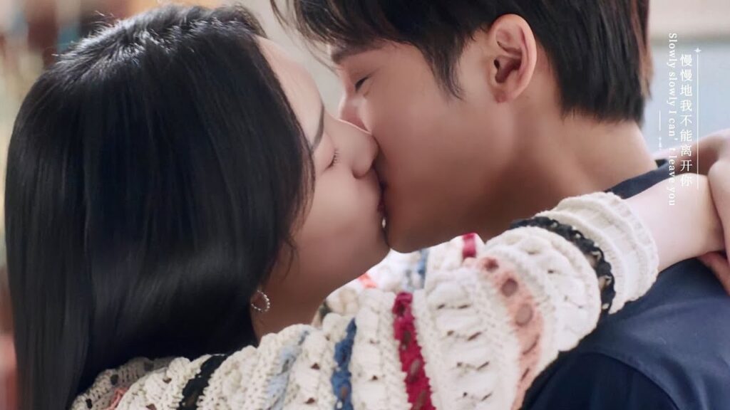 هذه مكافئة لاجل ما فعلتـه لي  ( احبني و احب صوتي )