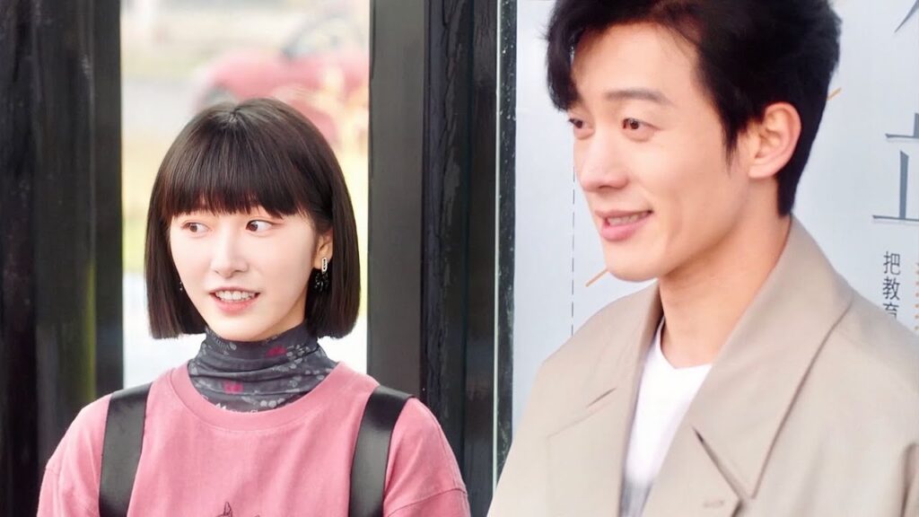 تحت المطر و بإنتظار الحافلـة قلبـه يخفق بجنون لانها معـه ( احبني و احب صوتي ) تحت المطر و بإنتظار الحافلـة قلبـه يخفق بجنون لانها معـه ( احبني و احب صوتي )