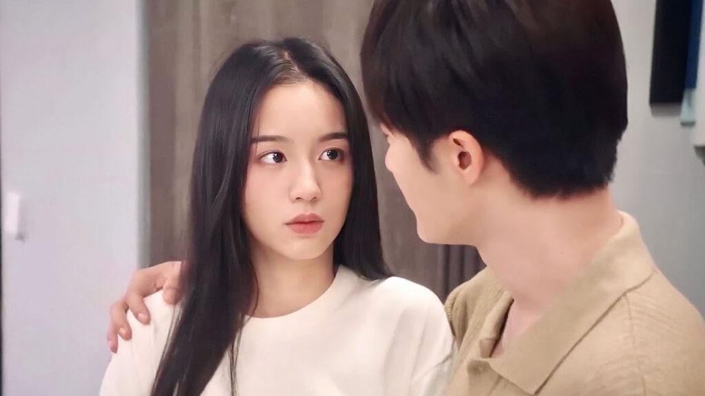 يعرف حبيبتـه على اصدقائه المقربين  ( احبني و احب صوتي )