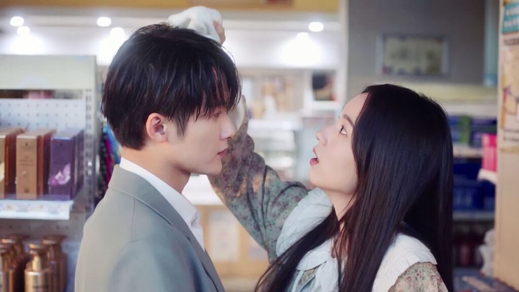 تعلق مع حبيبها في المتجر بسبب العاصفة  ( احبني و احب صوتي )