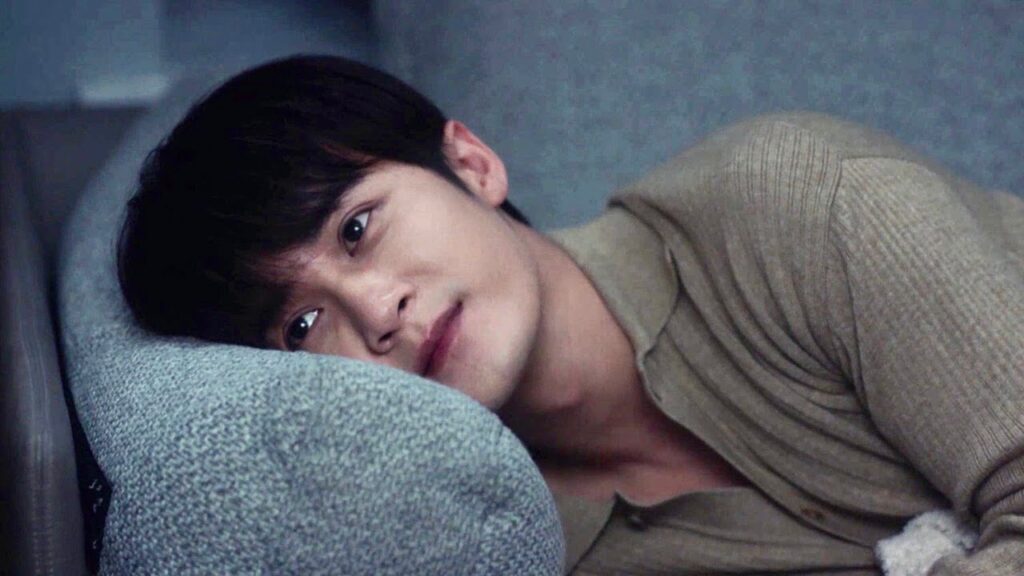 هل انا حقا مع من احب ؟  ( احبني و احب صوتي )