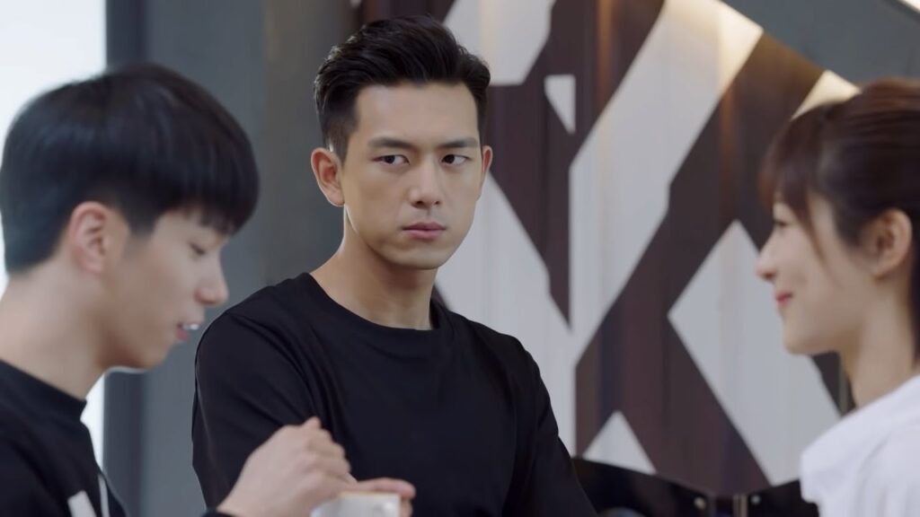 تتعمد بطلتنا إثارة حب التملك لدى البطل وجعله يشعر بالغيرة❤️مشهد رومانسي من “هيا هيا يا الحبار” تتعمد بطلتنا إثارة حب التملك لدى البطل وجعله يشعر بالغيرة❤️مشهد رومانسي من "هيا هيا يا الحبار"