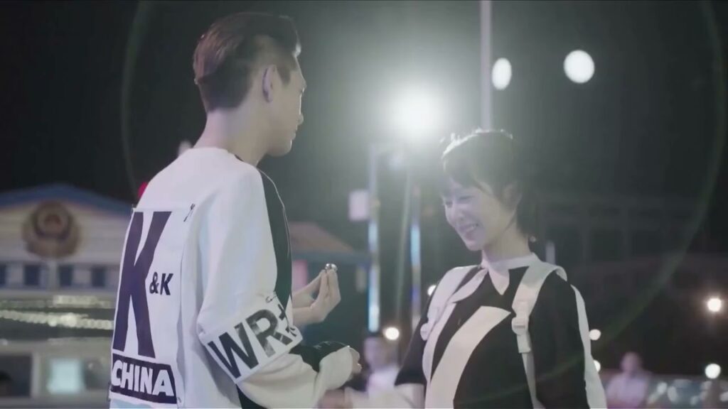 لا أحد يستطيع مقاومة الفتاة اللطيفة عندما تأخذ زمام المبادرة😘💖مشهد رومانسي من “هيا هيا يا الحبار” لا أحد يستطيع مقاومة الفتاة اللطيفة عندما تأخذ زمام المبادرة😘💖مشهد رومانسي من "هيا هيا يا الحبار"