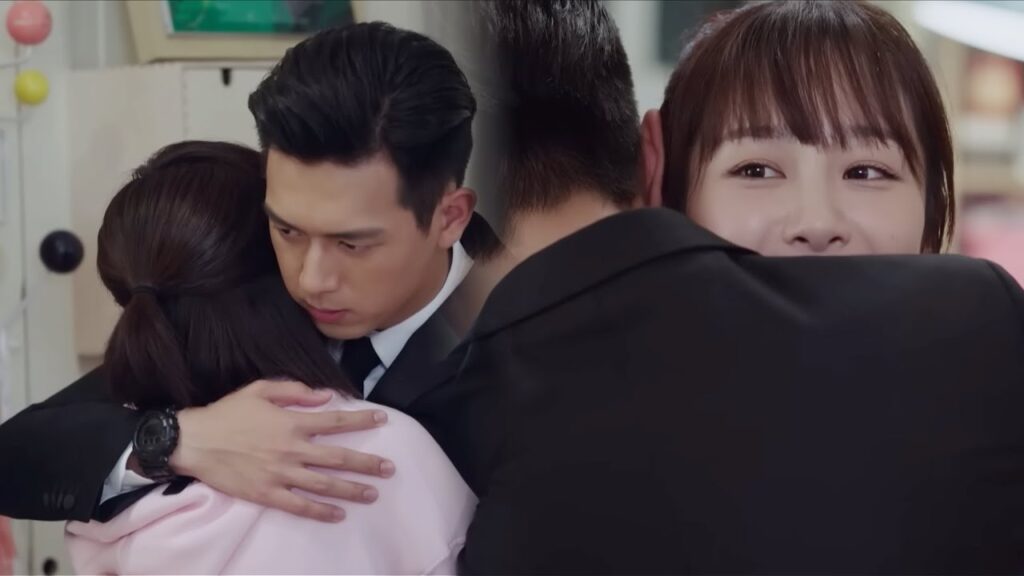 يدخل غرفتها الخاصة بصمت فيعانقها ويعبر عن مشاعره تجاهها💖😘مشهد رومانسي من “هيا هيا يا الحبار” يدخل غرفتها الخاصة بصمت فيعانقها ويعبر عن مشاعره تجاهها💖😘مشهد رومانسي من "هيا هيا يا الحبار"