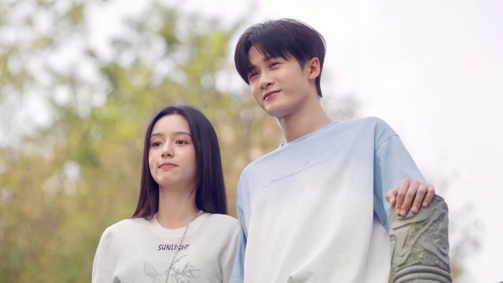 هي الفتاة الوحيدة لاهلها على 5 اخوة , حبيبها سوف يواجه مشكلة في المستقبل ( احبني واحب صوتي)