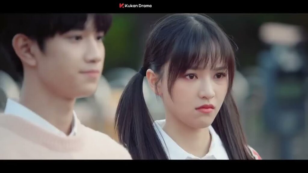 تنضم فتاة جميله للنادي