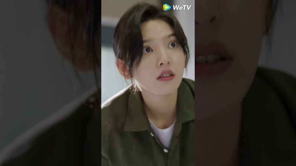 المدير يمسك شولاي تساعد شيتشوان في ارتداء البنطال! 😱😱  #دعني_أضيئك #adatewiththefuture  #照亮你