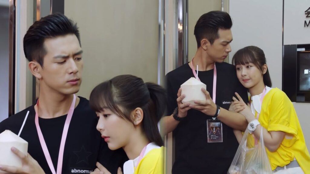 تتحول بطلتنا إلى عفريتة صغيرة ملتصقة تطعم حبيبها دون أن تنسى التصرف بلطف❤️مشهد من"هيا هيا يا الحبار"