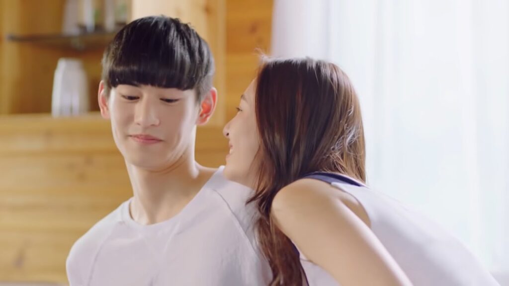 بعد أن انفصلت النجمة عن الوحش، حملت بطفله؟!❤️مشهد رومانسي من "حبيبي المذهل"