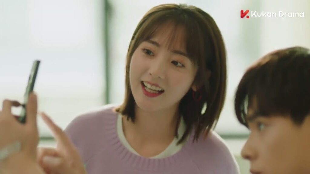 تعمله كيف يلتقط صورة سيلفي