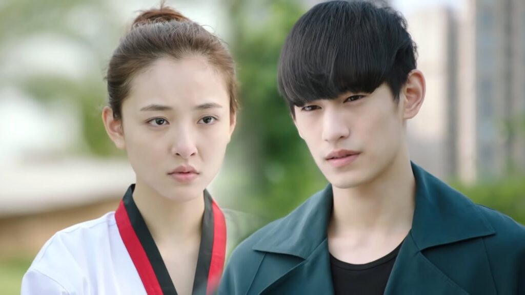 يحبها ولكنه لا يعترف بهذا فيظل يدفعها بعيدًا طوال الوقت💔مشهد من "حبيبي المذهل"