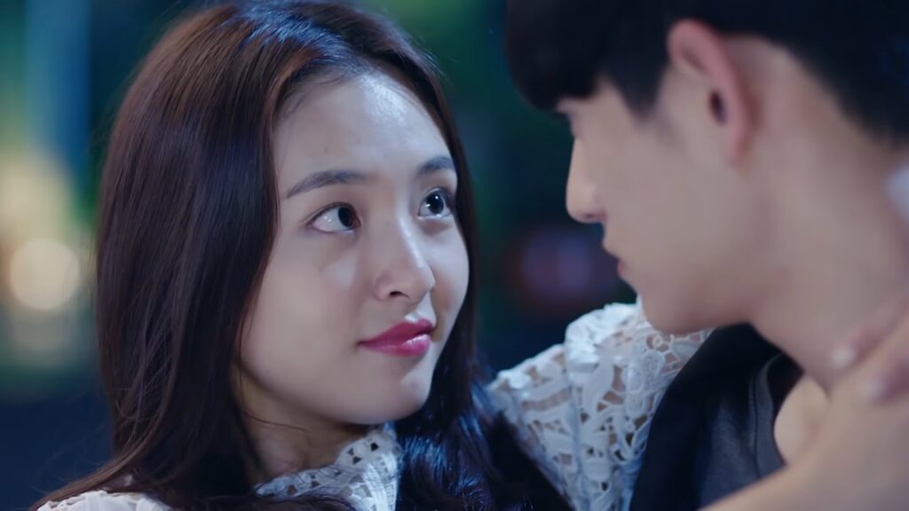 أخيرًا تعرف بمشاعرها تجاهه لكنه يفاجئها برده❤️مشهد رومانسي من "حبيبي المذهل"