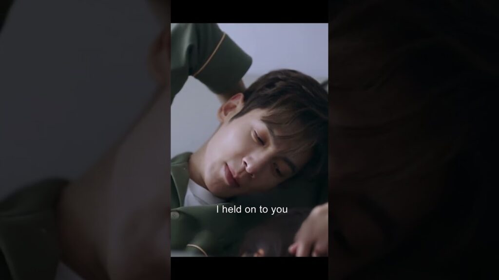 في اللحظة السعيدة، نظر بحنان إليها وهي نائمة بين ذراعيه🥰#الحب_هو_الدواء_الشافي #LoveIsPanacea #youku