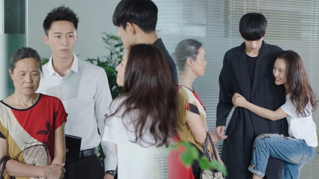 تعلن سيادتها للوحش أمام حبيبها السابق فتثير غيرته💖مشهد ممتع من “حبيبي المذهل” تعلن سيادتها للوحش أمام حبيبها السابق فتثير غيرته💖مشهد ممتع من "حبيبي المذهل"