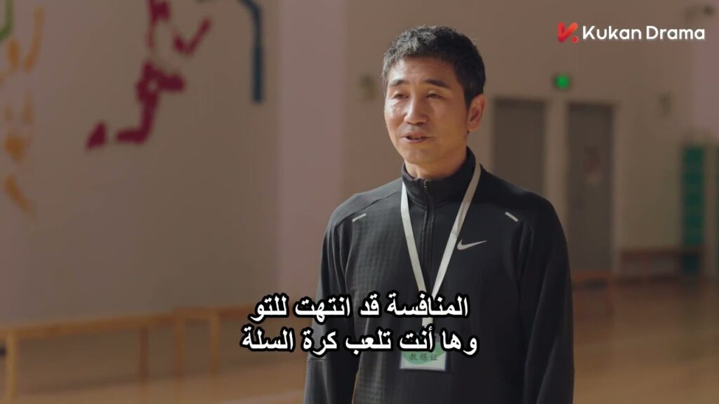 يحاول الإعتراف لها أمام الكاميرا أنه يحبها