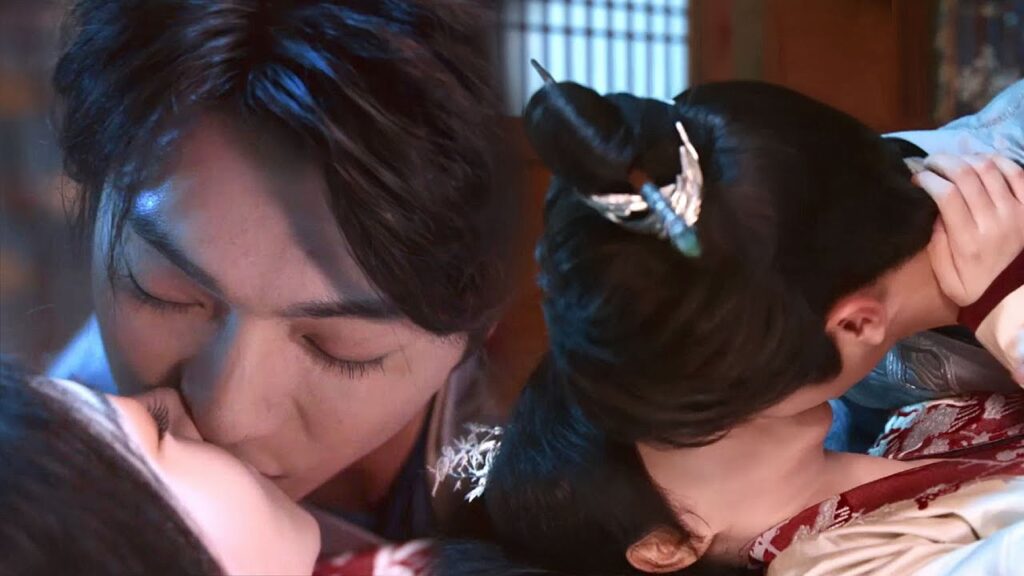 يقبـلها مرار و تكرار بحجة اطعامها الدواء ( ارض عجائب الحب| Wonderland Of Love  )