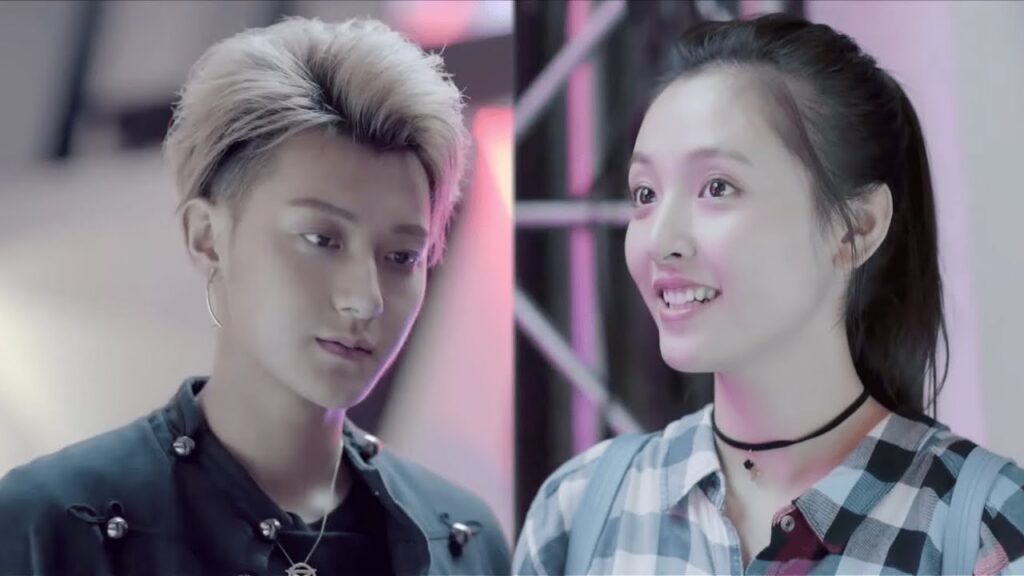 أثارت بطلتنا غضب النجم من أول لقاء لهما | مشهد من مسلسل “ألمع نجم في السماء” أثارت بطلتنا غضب النجم من أول لقاء لهما | مشهد من مسلسل "ألمع نجم في السماء"