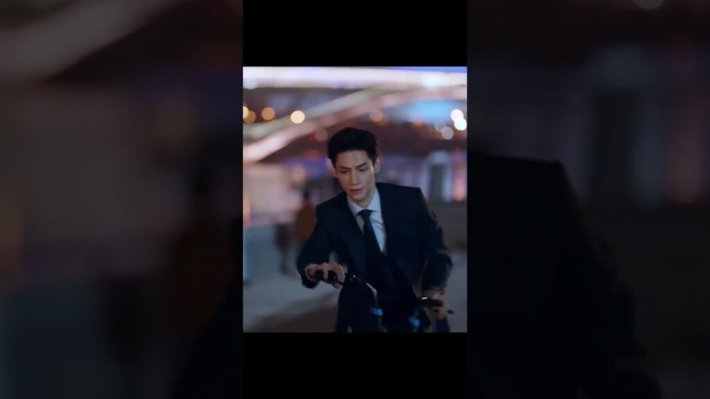 لا يستطيع قو يون زينغ ركوب الدراجة🤣#الحب_هو_الدواء_الشافي #LoveIsPanacea #youku لا يستطيع قو يون زينغ ركوب الدراجة🤣#الحب_هو_الدواء_الشافي #LoveIsPanacea #youku