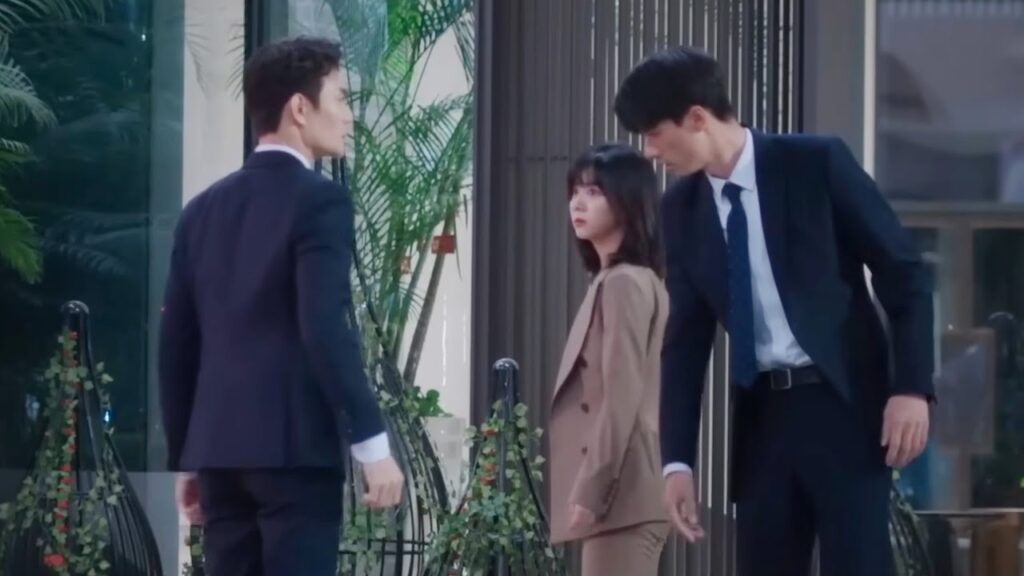 يتنافسان على حب نفس الفتاة مقطع من المسلسل الرومانسي"رحلتي إليك"