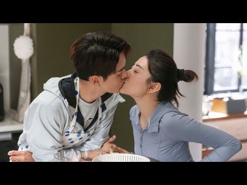 يقوم والديه بزيارته فيُشاهدوه هو وحبيبته في وضع مُخجل😮😂مقطع رومانسي مضحك من "مرحبًا أيتها الزهرة"