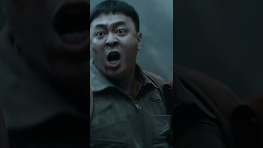 تظهر قطة حمراء فجأة أمام قبر الملكة، وتأتي القديسة الشفيعة بيلا للإنقاذ!! #القبر_لوب_نور #LopNorTomb