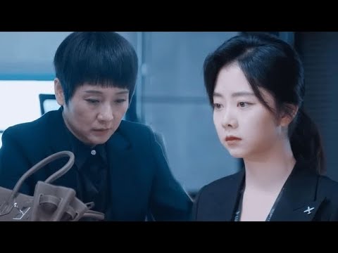 تستغل والدتها سلطتها لطردها من العمل بحجة مصلحتها وحمايتها مقطع من المسلسل الرومانسي"رحلتي إليك"