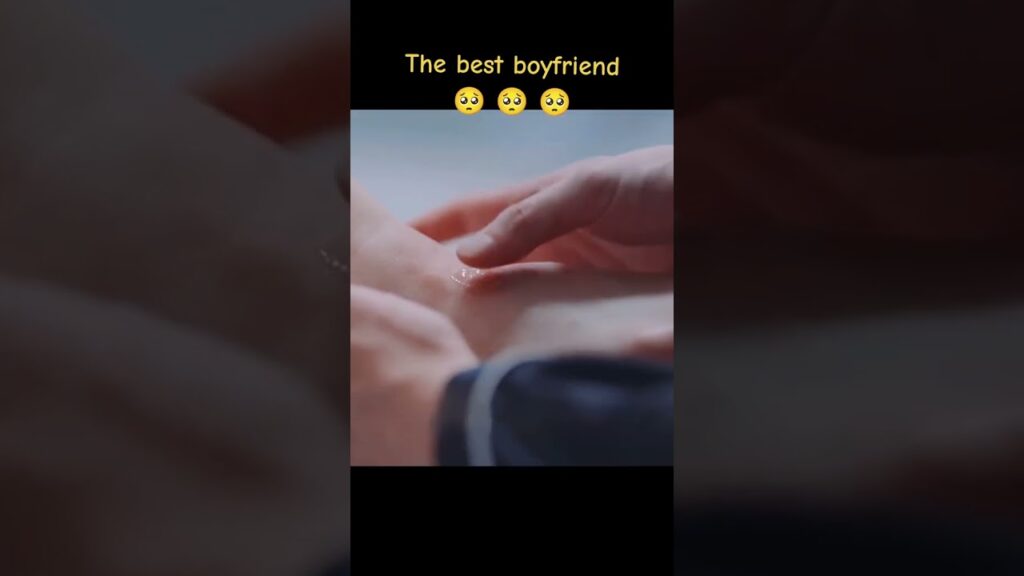 إنه يهتم بها حقا 🥺أفضل حبيب🥰 #PleaseFeelAtEaseMrLing #一不小心捡到爱 #youku