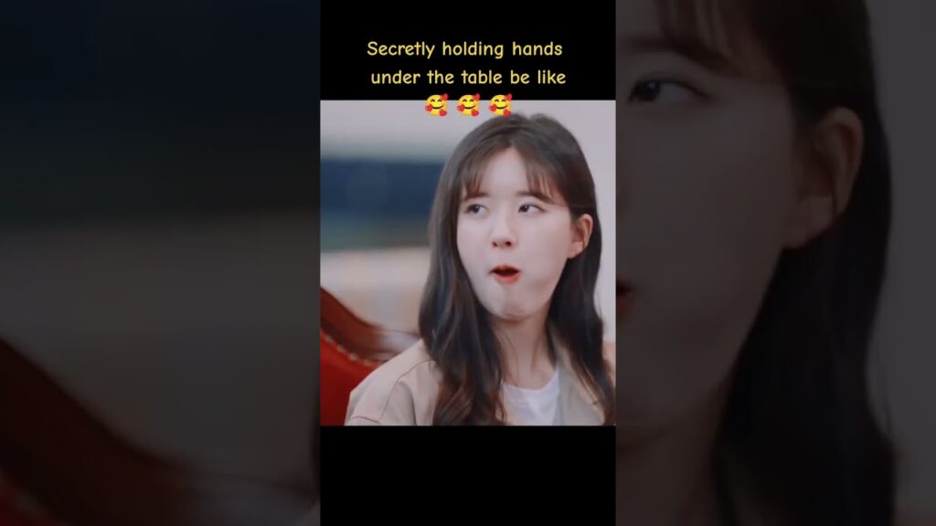 مثل عقد الأيدي سرا تحت الطاولة🥰 #PleaseFeelAtEaseMrLing #一不小心捡到爱 #youku مثل عقد الأيدي سرا تحت الطاولة🥰 #PleaseFeelAtEaseMrLing #一不小心捡到爱 #youku