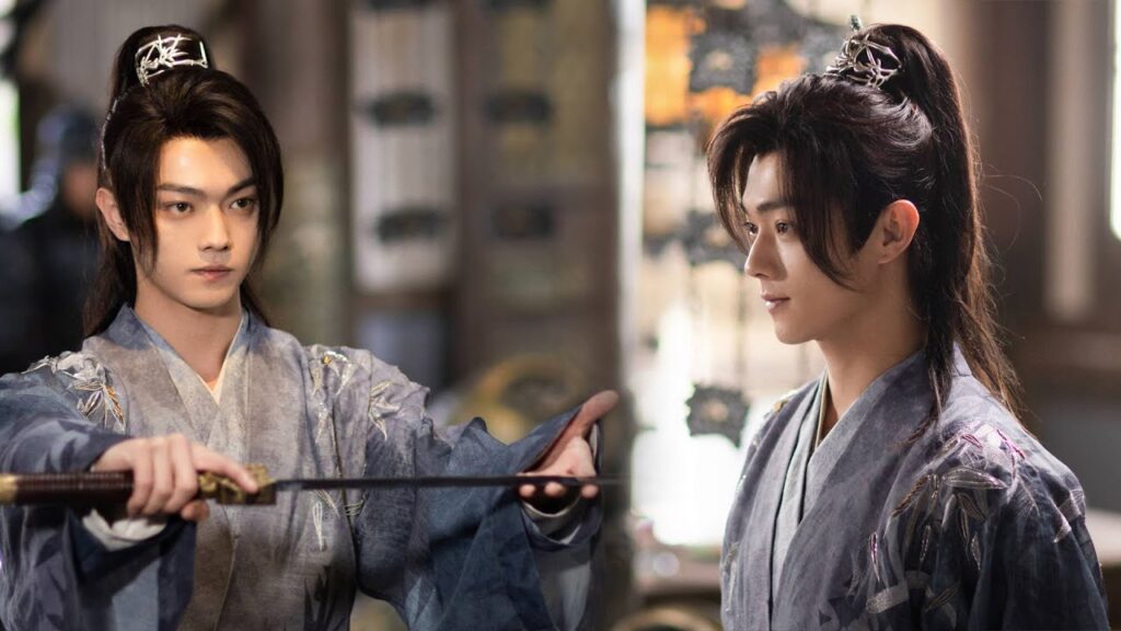 شو كاي يرقص بشكل رائع رقصة السيف الصينية الشهيرة ( أرض عجائب الحب)