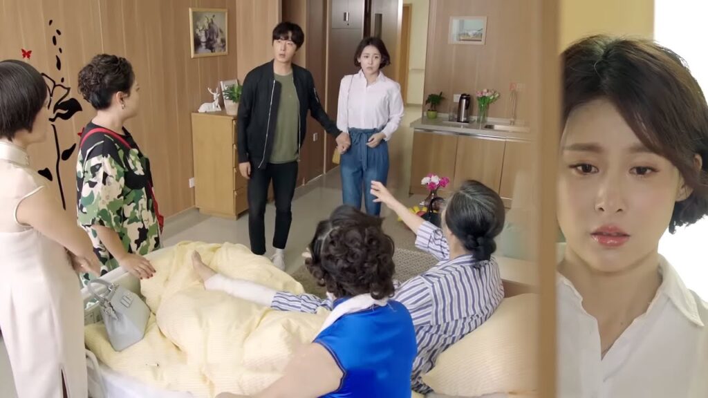 يتشاجر حبيبها مع عائلته من أجل حمايتها😬😲مشهد من "أكاذيب الفتيات"