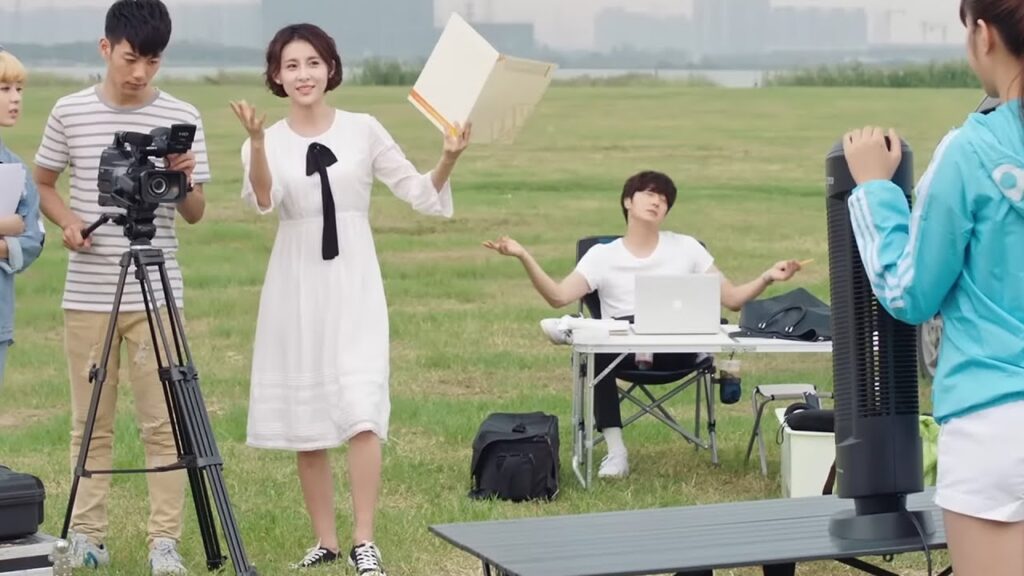 بعد يوم طويل مرهق تجبره فتاته على العمل ساعات إضافية😂مشهد مضحك من “أكاذيب الفتيات” بعد يوم طويل مرهق تجبره فتاته على العمل ساعات إضافية😂مشهد مضحك من "أكاذيب الفتيات"