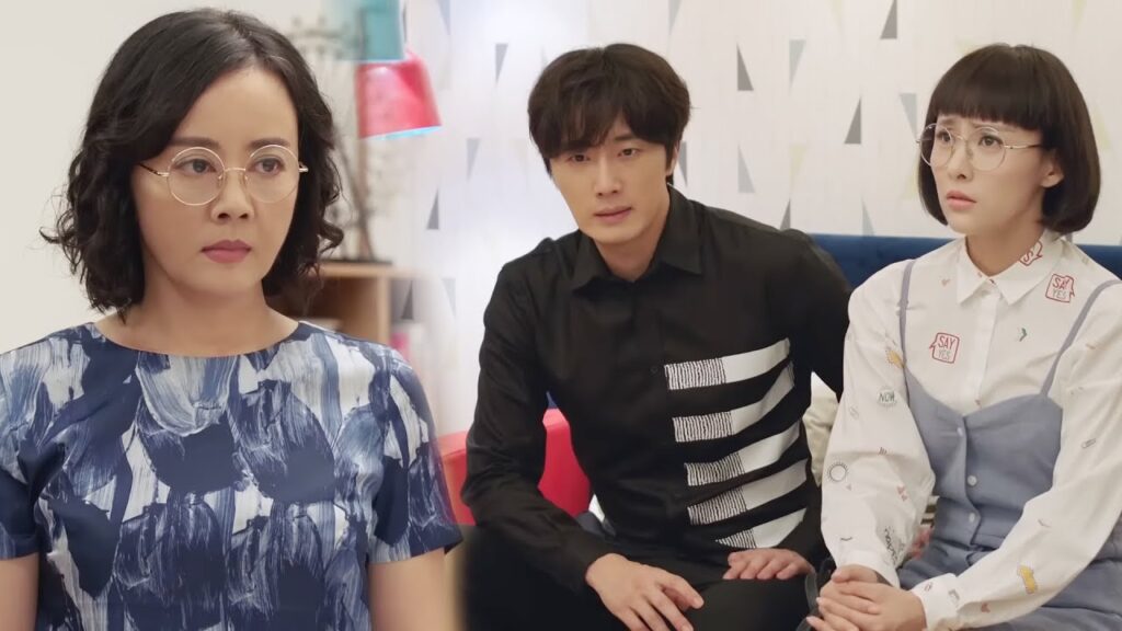 تكتشف والدتها بحملها فتصر على ترك حبيبها والمغادرة برفقتها🫢مشهد من "أكاذيب الفتيات"