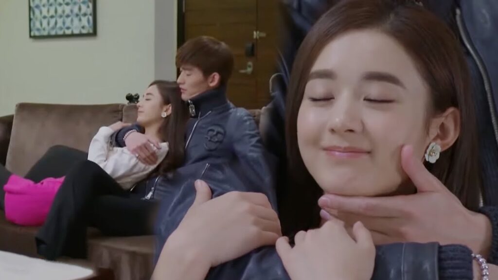 تنام بطلتنا بين ذراعي الرئيس بسبب استنفاد حياتها المهنية | مشهد من مسلسل "‫أنا وسيدي"