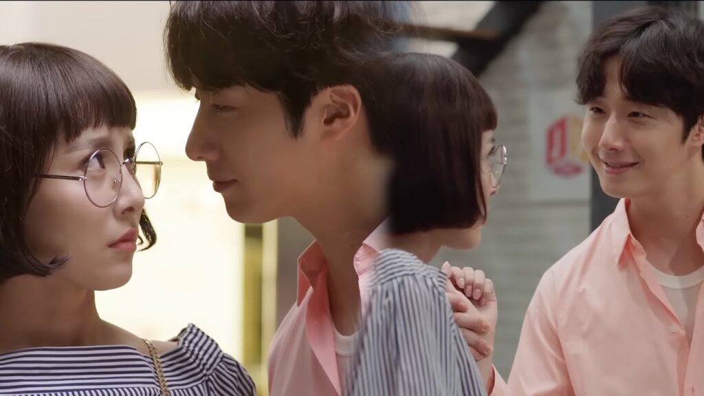 يظل يطاردها بلا ملل طالبًا منها أن تكون حبيبته ولا زالت ترفضه😂مشهد من "أكاذيب الفتيات"