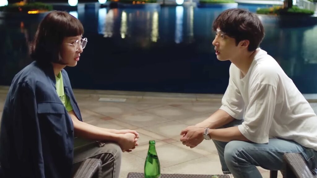 يعترف أنه يحبها ويطلب منها النظر إليه ومع ذلك ترفضه بصرامة وتخبره أنها لا تريده💖مشهد"أكاذيب الفتيات"