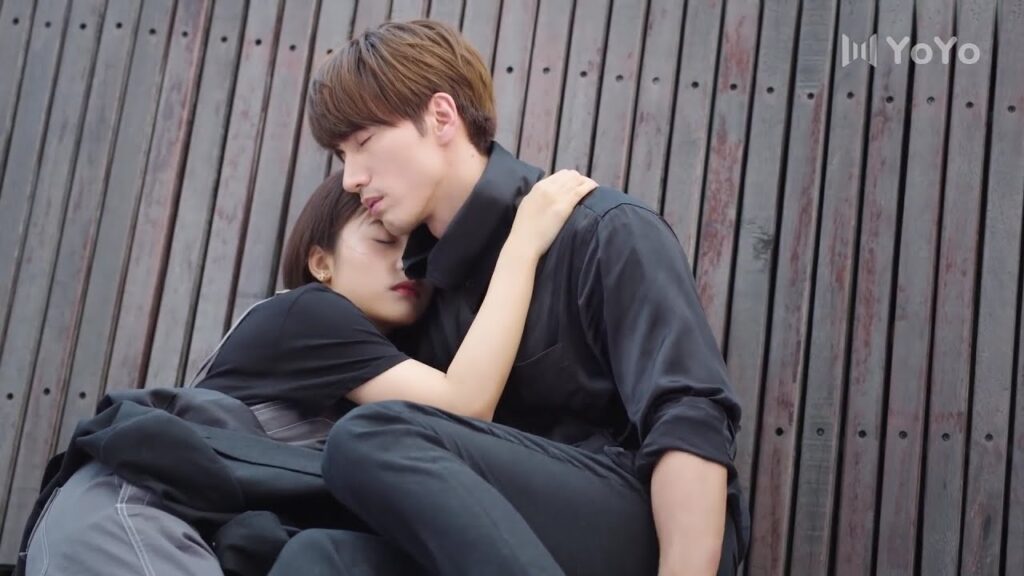 تنام مع رئيسها في الشارع كالمشردين ( عد نجومك المحظوظة )