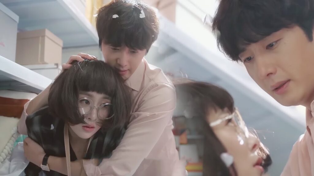 يشعر الرئيس ببعض الانجذاب تجاه بطلتنا عند معانقتها💖مشهد رومانسي من “أكاذيب الفتيات” يشعر الرئيس ببعض الانجذاب تجاه بطلتنا عند معانقتها💖مشهد رومانسي من "أكاذيب الفتيات"