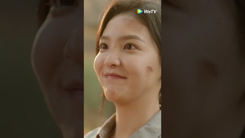 تحاول أن تتقرب منه #adatewiththefuture #chinesedrama #照亮你 #shortsvideo #shorts