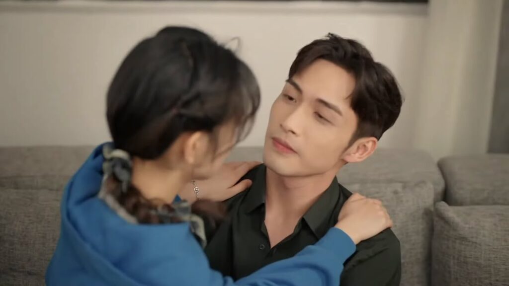 يعانق الرئيس حبيبته لإقناعها | مشهد من “هنا نلتقي ثانية” يعانق الرئيس حبيبته لإقناعها | مشهد من "هنا نلتقي ثانية"