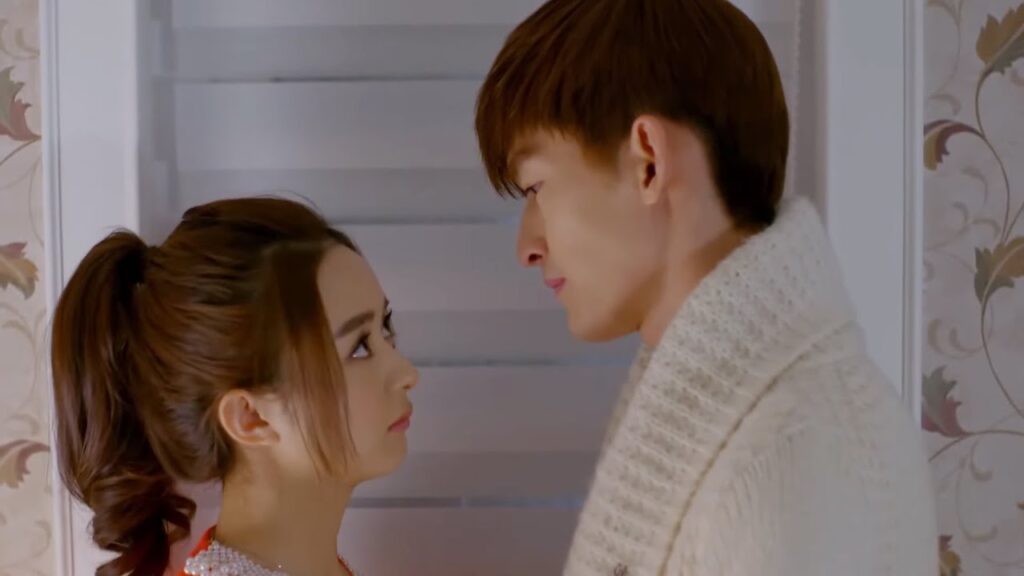 يعدها الرئيس بمستقبل سعيد فتتأثر وتعانقه | مشهد من مسلسل “أنا وسيدي” يعدها الرئيس بمستقبل سعيد فتتأثر وتعانقه | مشهد من مسلسل "أنا وسيدي"