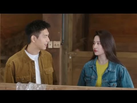 يُشاركها بأهم إهتمامته حتى يتقرب منها ..!😉❤️ مقطع من المسلسل الرومانسي "قابل ذاتك"