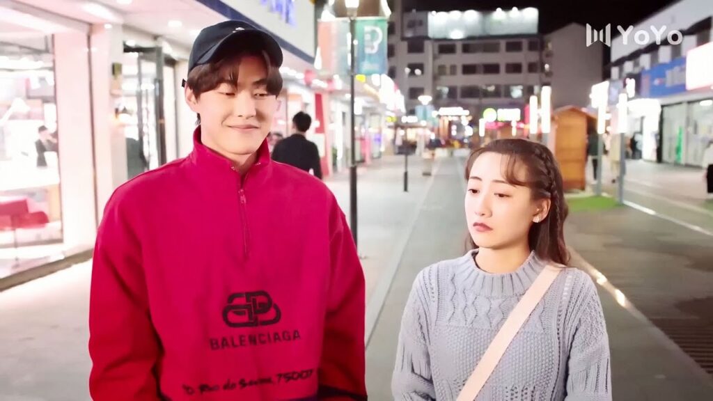 هل انا اكثر من مجرد صديقـة بالنسبة لك ؟ فيصدمها بجوابـه ( على وشك الشهرة ) هل انا اكثر من مجرد صديقـة بالنسبة لك ؟ فيصدمها بجوابـه ( على وشك الشهرة )