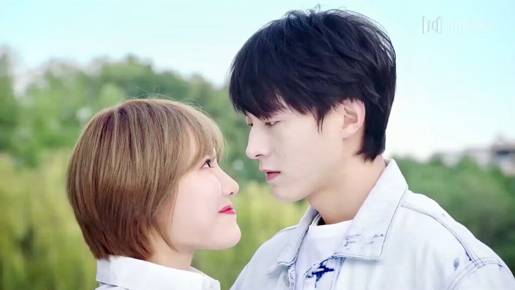 انه خجول لكن الفتاة التي يحبها جريئة جدا  ( على وشك الشهرة )