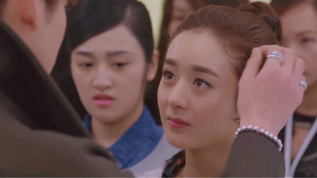 يعود الرئيس منتصرًا فتبكي البطلة بفرح وتكشف عن مشاعرها تجاهه | مشهد من “أنا وسيدي” يعود الرئيس منتصرًا فتبكي البطلة بفرح وتكشف عن مشاعرها تجاهه | مشهد من "أنا وسيدي"