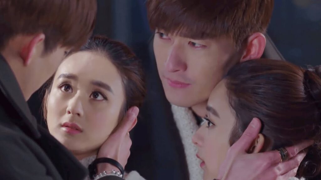 الرئيس وضع البطلة بين ذراعيه لمشاهدة الألعاب النارية وقدم لها هدايا باهظة الثمن | مشهد من”أنا وسيدي” الرئيس وضع البطلة بين ذراعيه لمشاهدة الألعاب النارية وقدم لها هدايا باهظة الثمن | مشهد من"أنا وسيدي"