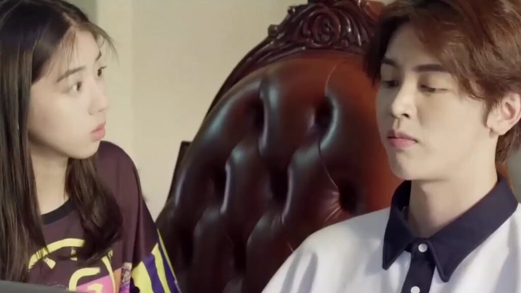 تتعاون مع صديقها لكي تخسر الوزن  بأسرع وقت  ( مراقبة الصف